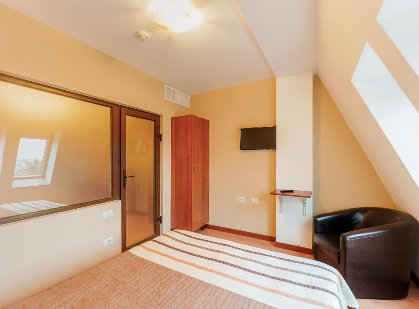 Hotel Crisana Arad Esterno foto