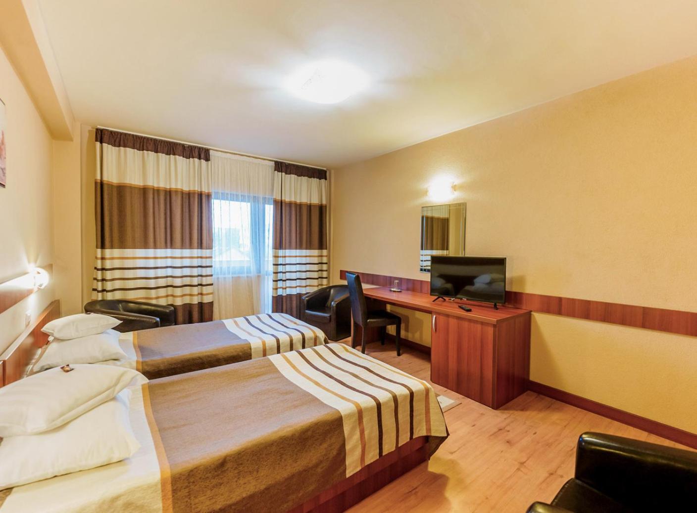 Hotel Crisana Arad Esterno foto