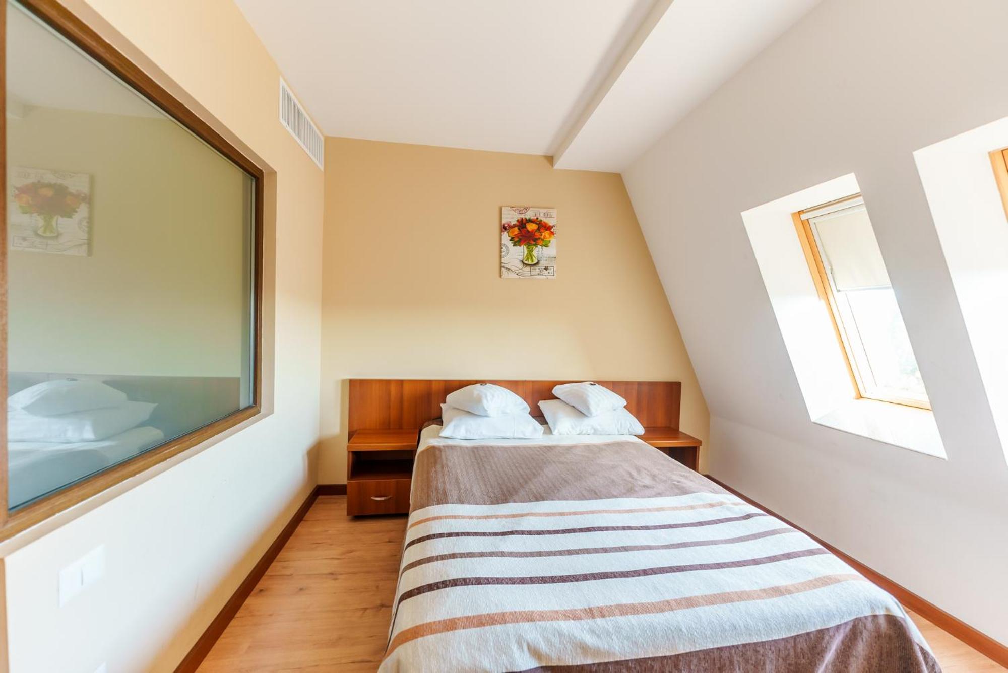 Hotel Crisana Arad Esterno foto
