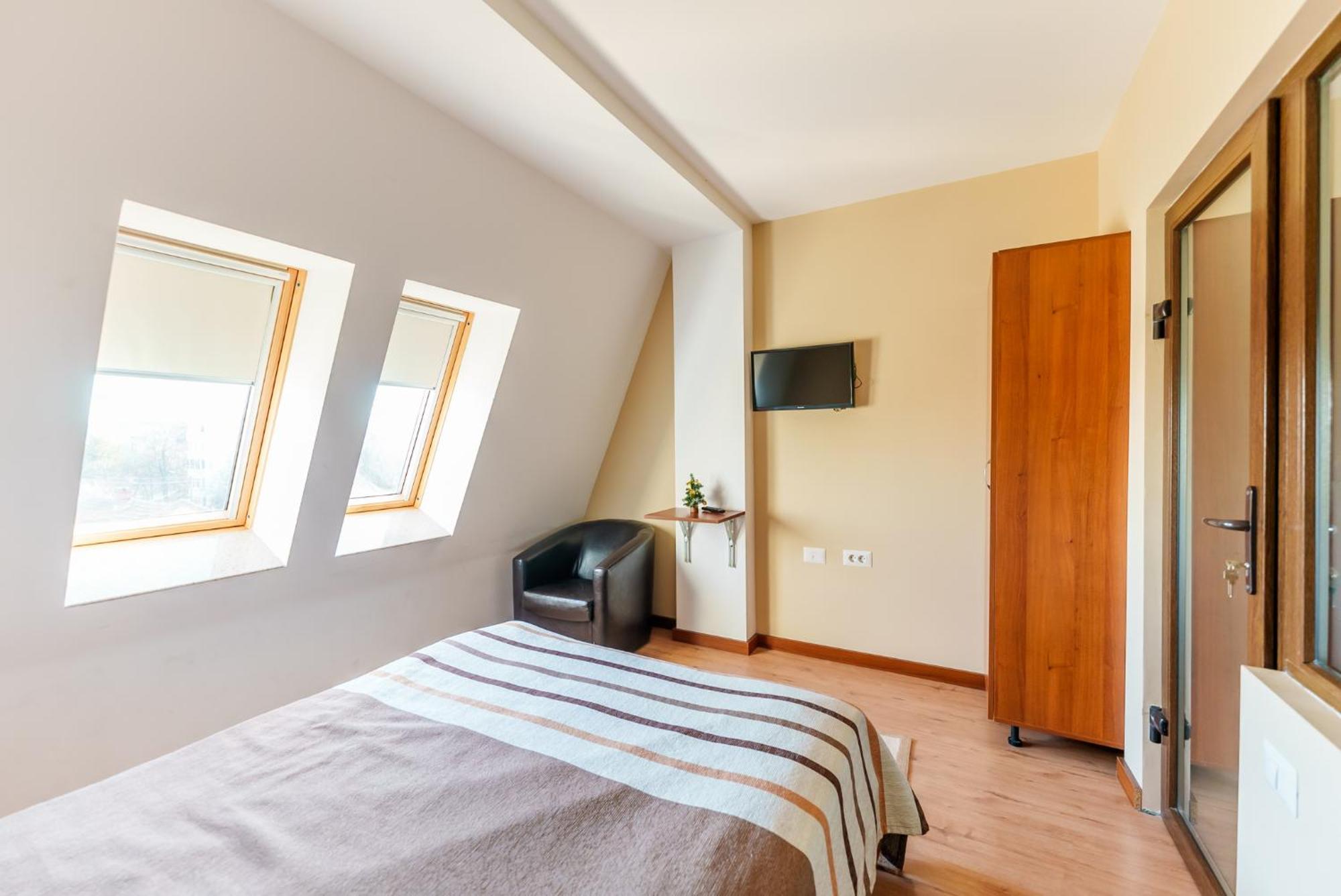 Hotel Crisana Arad Esterno foto