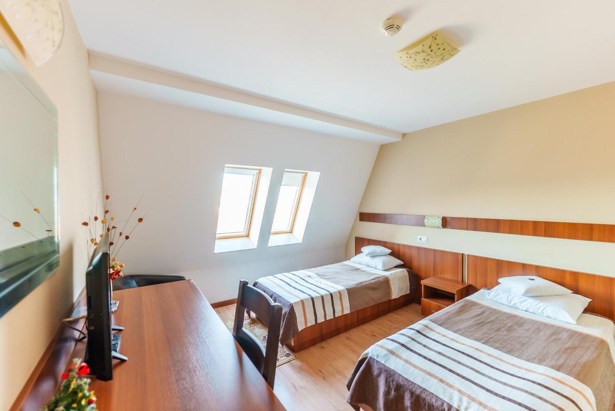 Hotel Crisana Arad Esterno foto