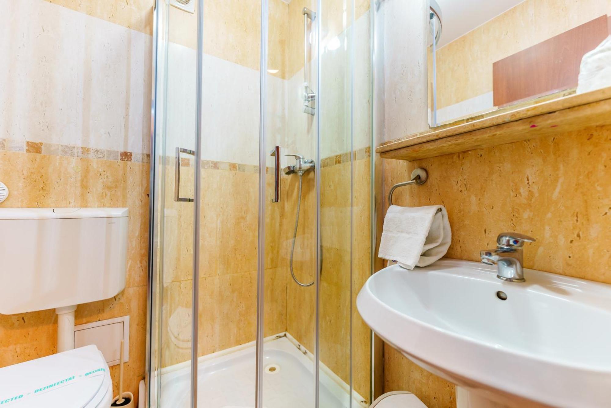 Hotel Crisana Arad Esterno foto