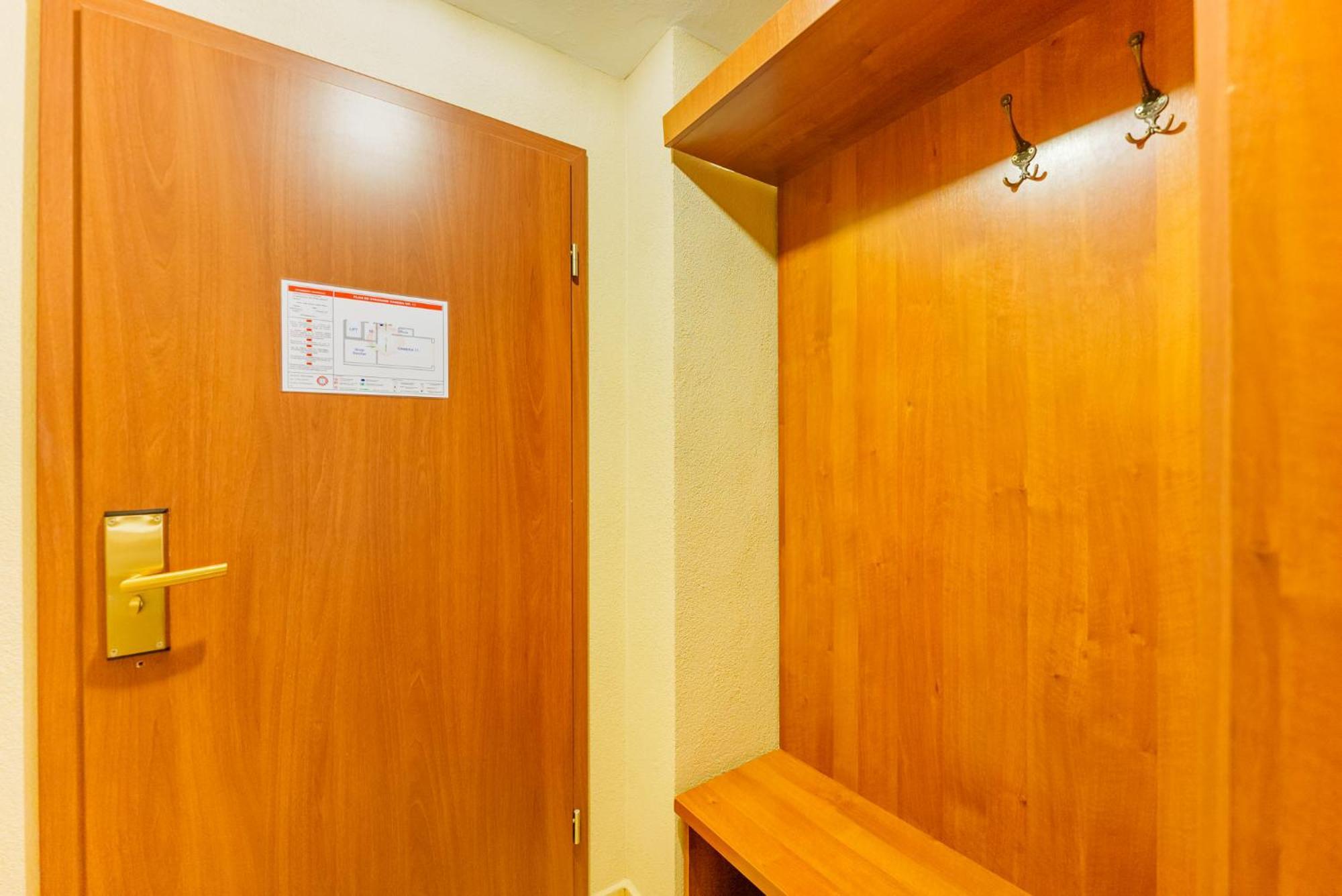 Hotel Crisana Arad Esterno foto