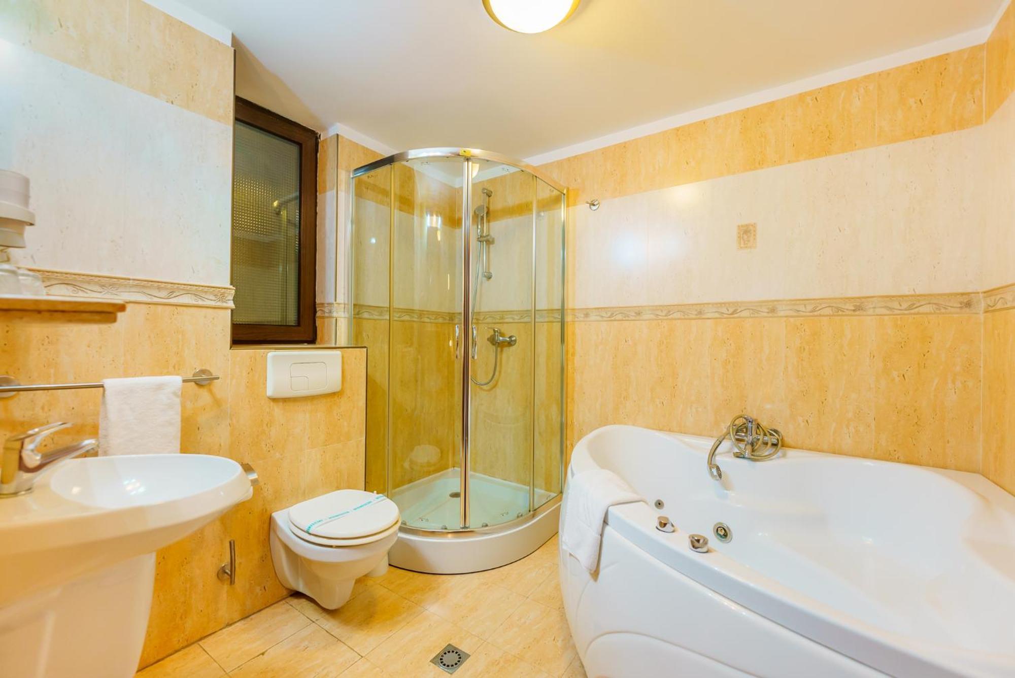 Hotel Crisana Arad Esterno foto