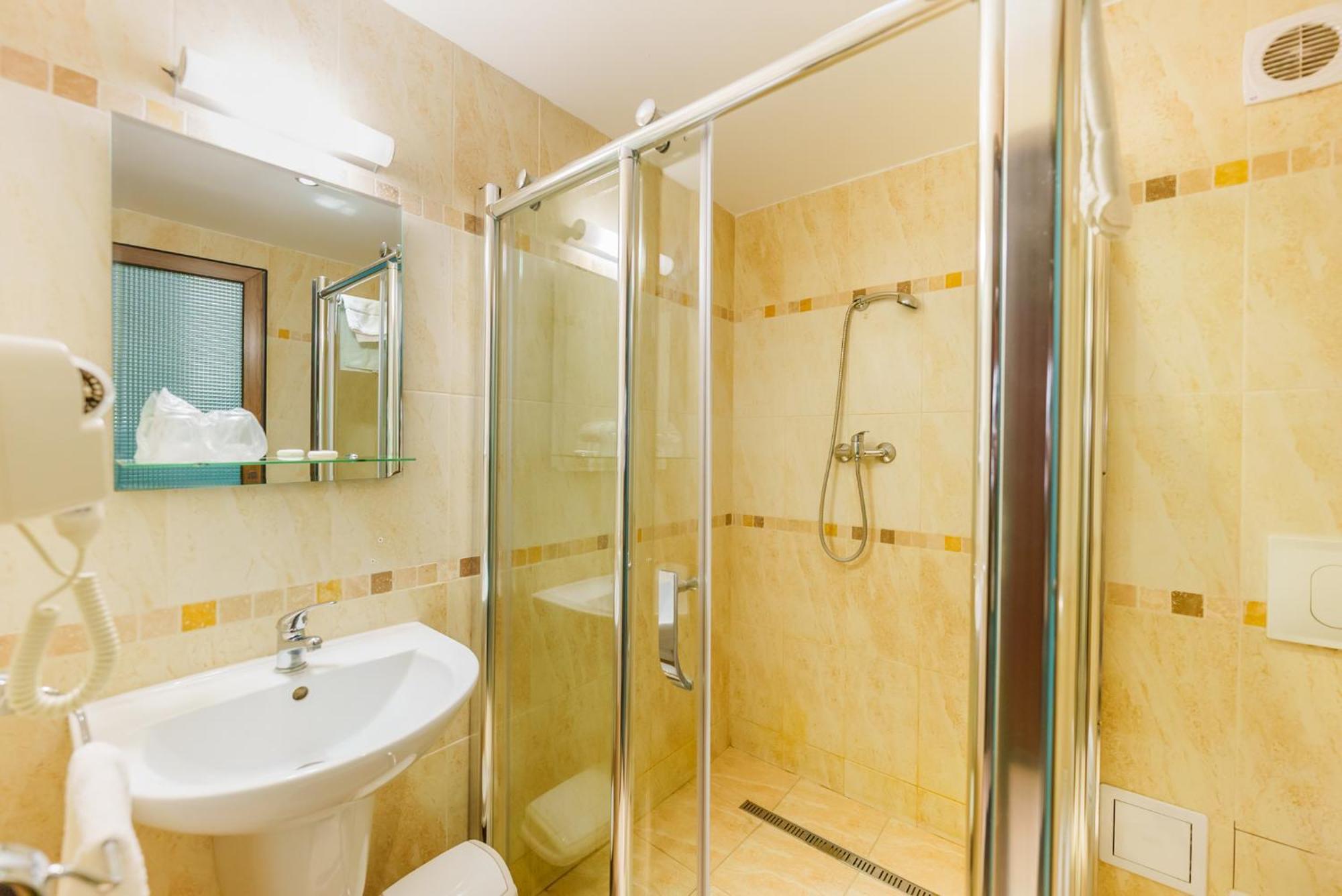 Hotel Crisana Arad Esterno foto